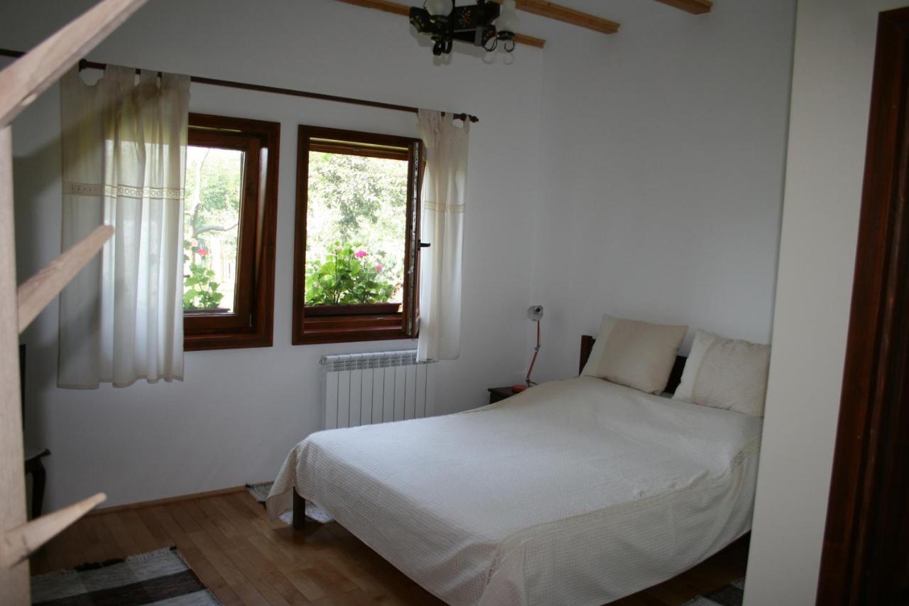 Albinuta Guesthouse Ozun 外观 照片
